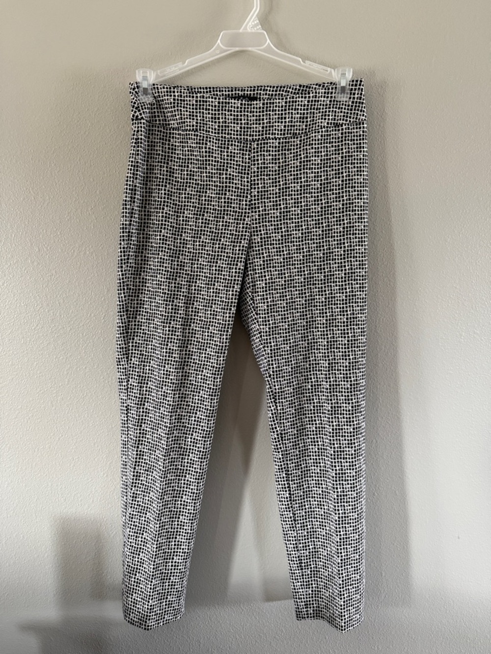 CHARLIE B Black and White Grid Knit Skirt